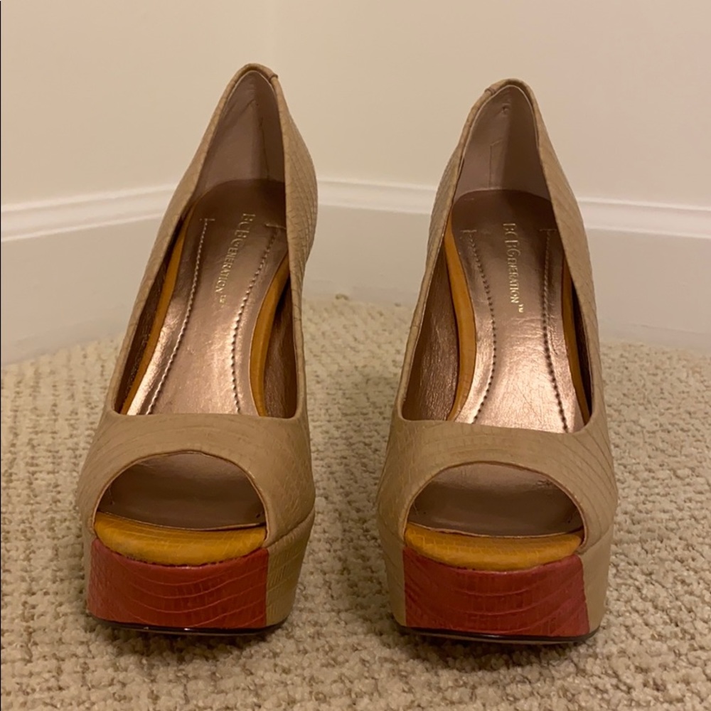 *Like New* Bcbgeneration Pacific Platform Pumps -… - image 5